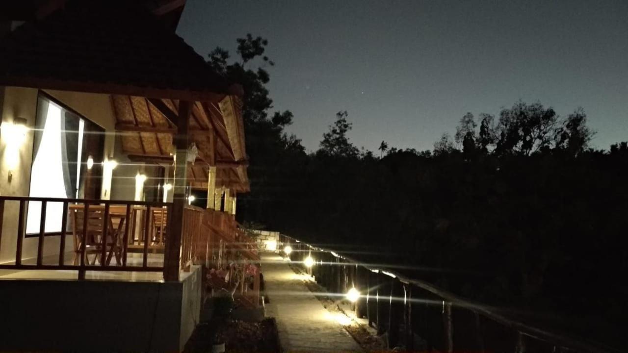 Vina Bungalow Toyapakeh Екстериор снимка